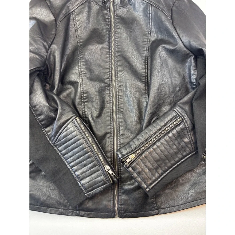 Torrid Womens Black Faux Leather Moto Jacket Ribbed Detail Plus Size 2 (18-20)
